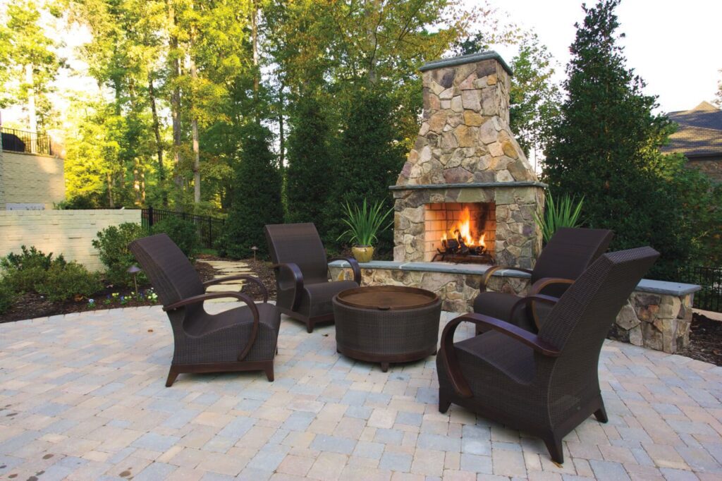 Earthcore standard outdoor fireplace
